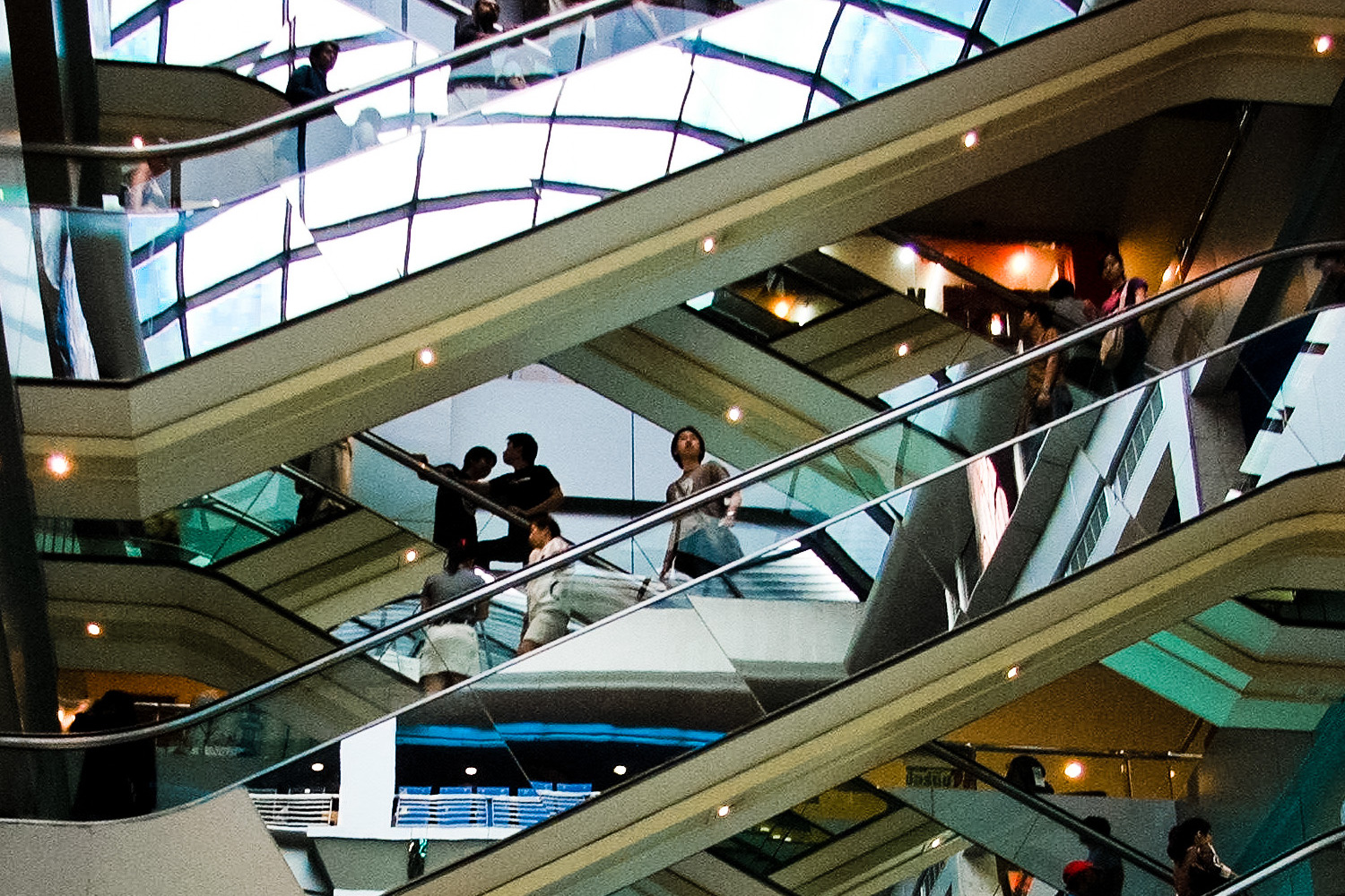 E-commerce o negozio tradizionale? Ecco 5 punti di forza e debolezza