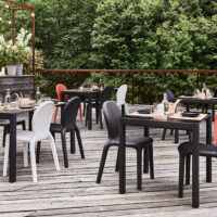 Plust sedie e tavoli Chloe Plust sedie e tavoli Chloe