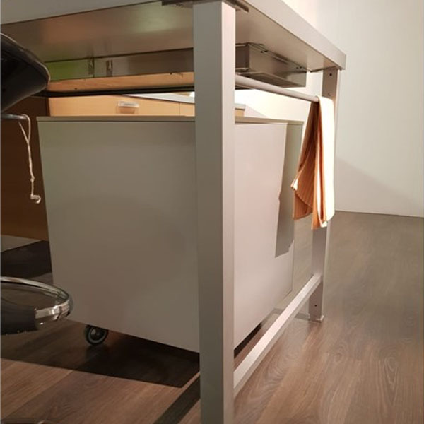 Cucina ad angolo moderna Planet Varenna - immagine 6