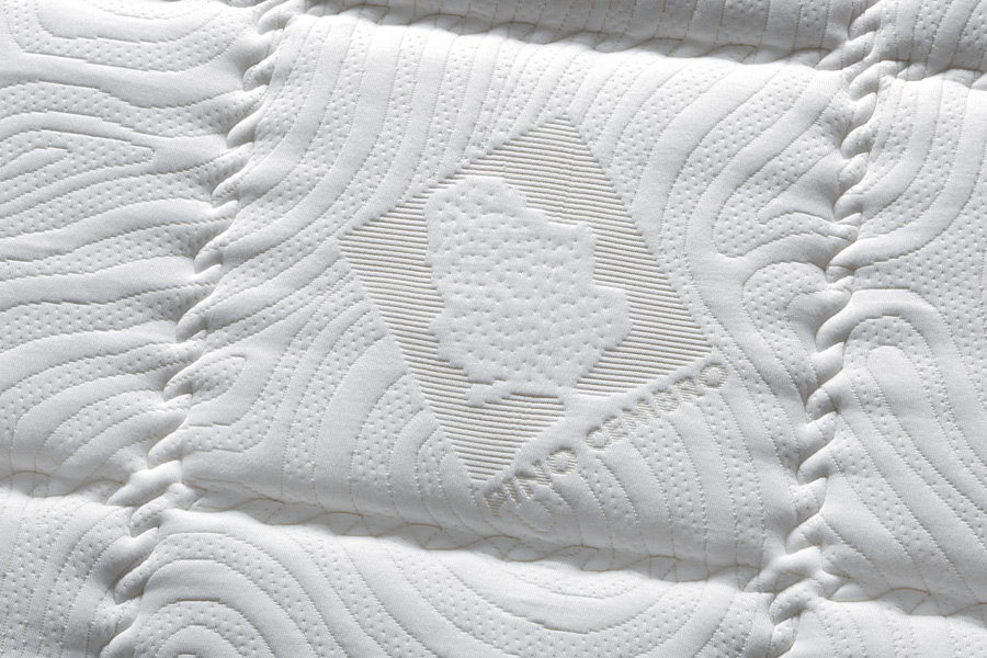 coprimaterasso-pino-cembro-tessuto-manifattura-falomo